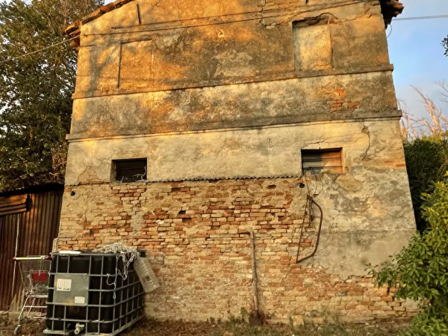 Immagine 10 di Rustico / casale in vendita  a Senigallia