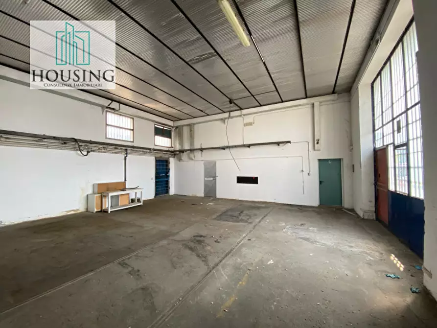 Immagine 3 di Capannone industriale in vendita  a Vigonza