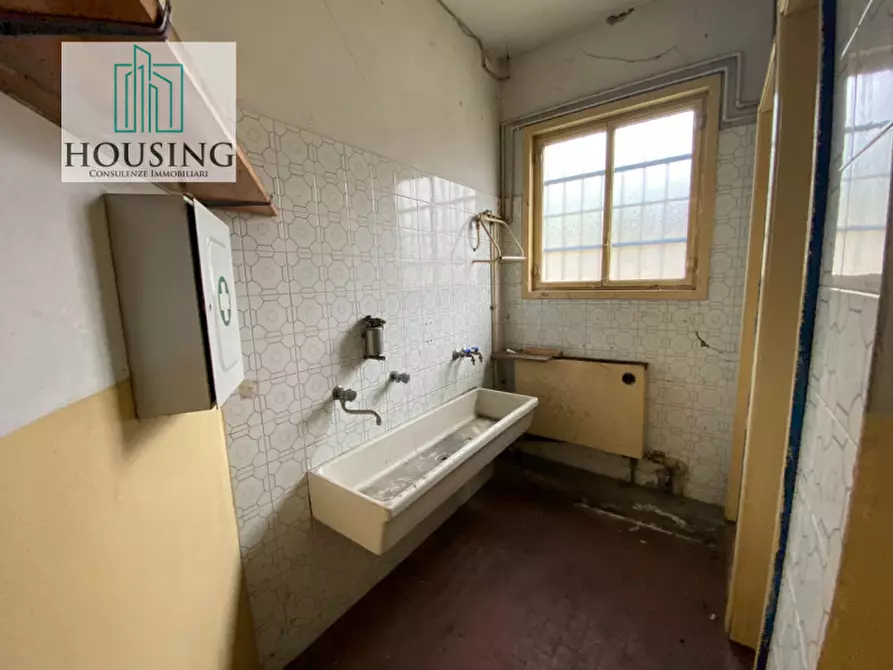 Immagine 7 di Capannone industriale in vendita  a Vigonza