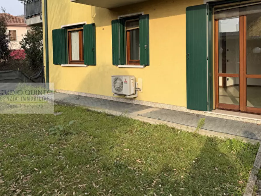 Immagine 1 di Appartamento in vendita  a Quinto Di Treviso