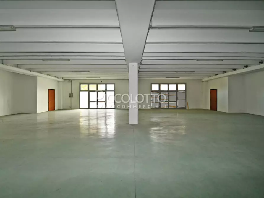 Immagine 2 di Capannone industriale in vendita  in via Castellana a Asolo