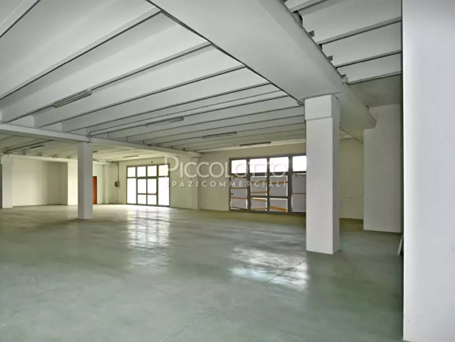 Immagine 4 di Capannone industriale in vendita  in via Castellana a Asolo