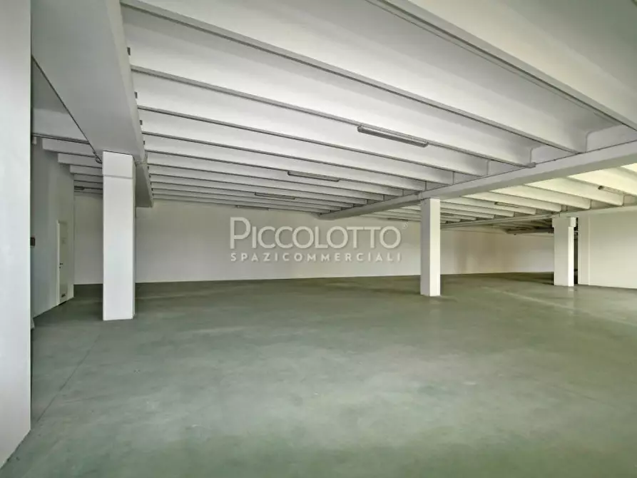 Immagine 5 di Capannone industriale in vendita  in via Castellana a Asolo