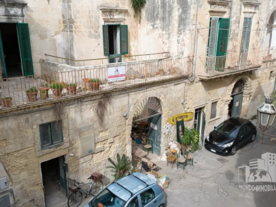 Immagine 1 di Palazzo in vendita  in Via D'Amelio a Lecce