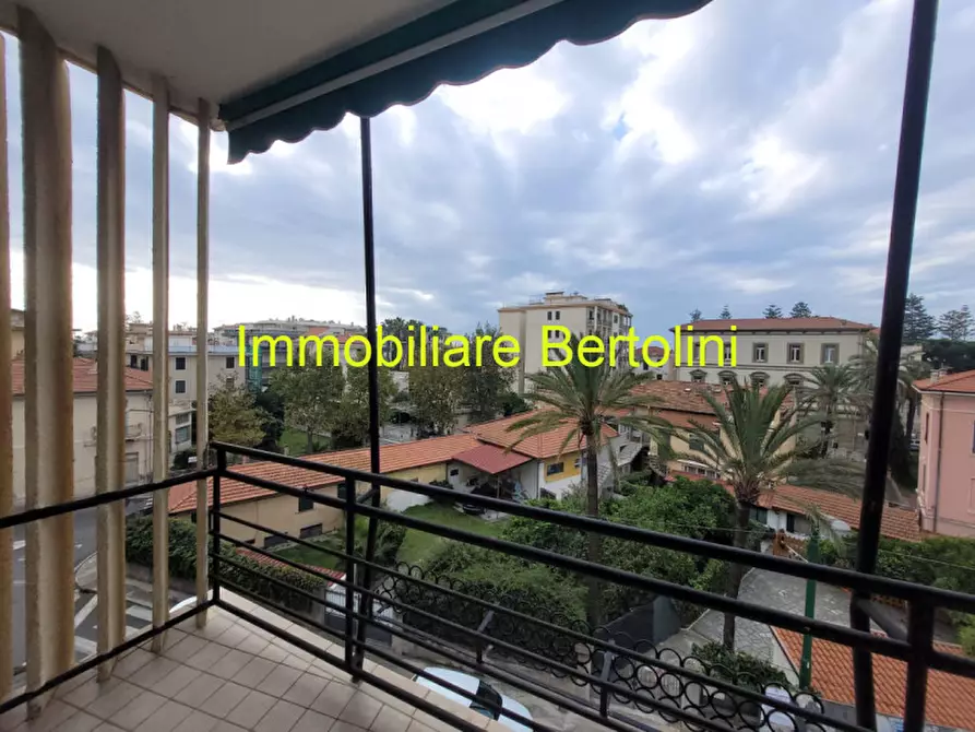 Immagine 1 di Appartamento in vendita  in Via Matteotti a Bordighera