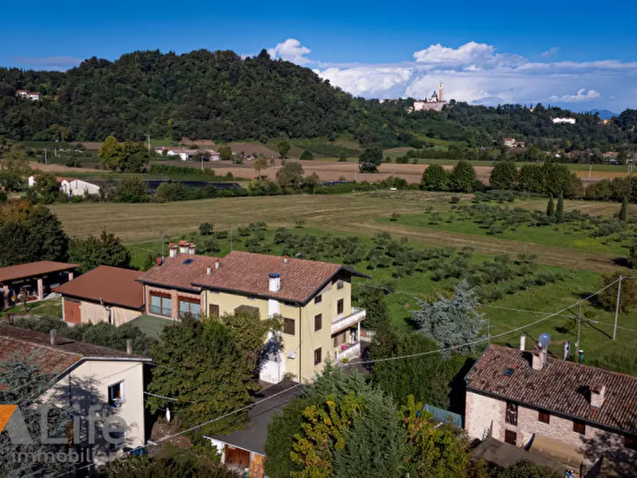 Immagine 4 di Casa bifamiliare in vendita  in Strada della Pergoletta a Vicenza