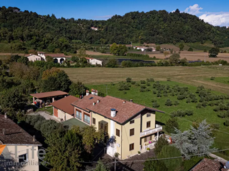 Immagine 6 di Casa bifamiliare in vendita  in Strada della Pergoletta a Vicenza