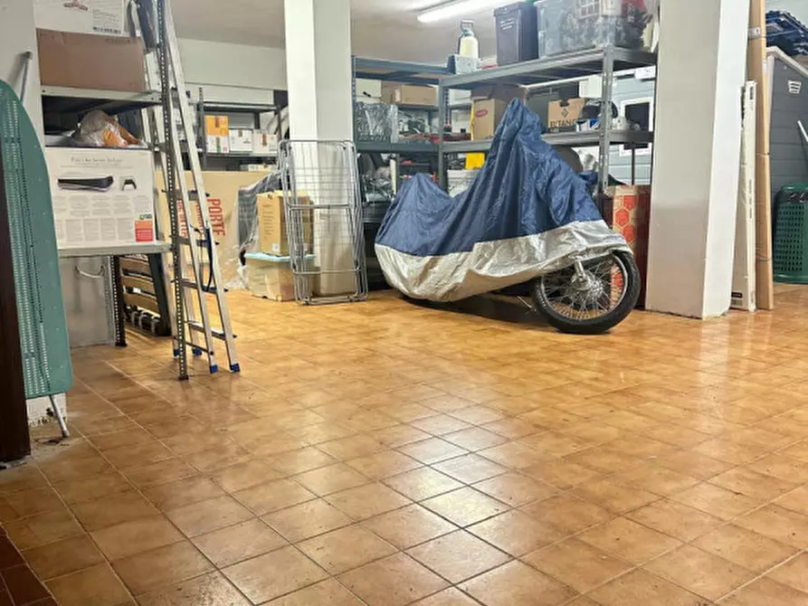 Immagine 1 di Garage in vendita  in via Della Pace a Albisola Superiore