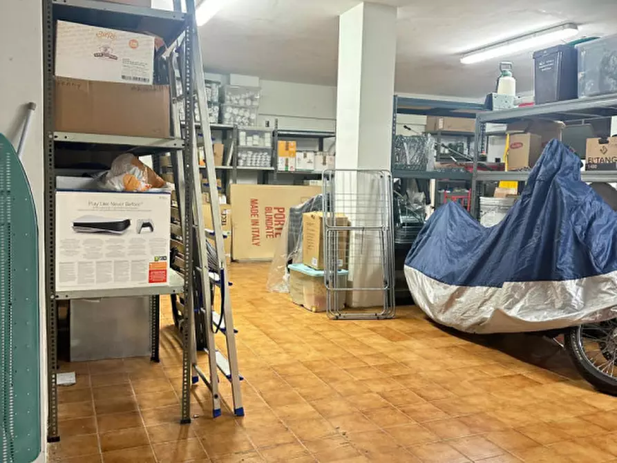 Immagine 5 di Garage in vendita  in via Della Pace a Albisola Superiore