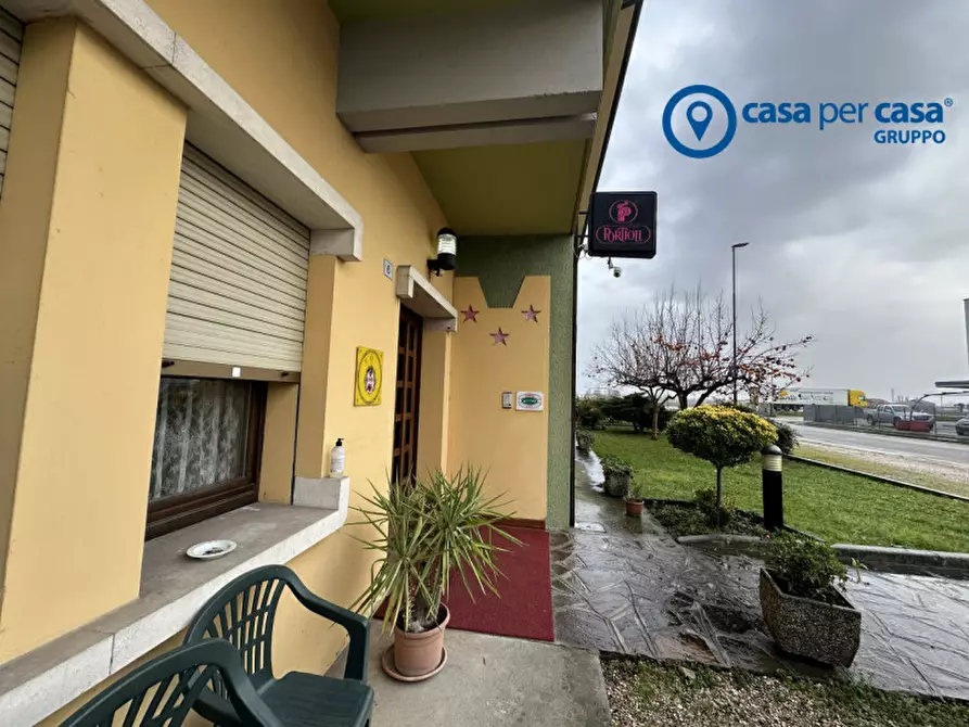 Immagine 13 di Hotel in vendita  in via umberto saba 6 a Castelmassa