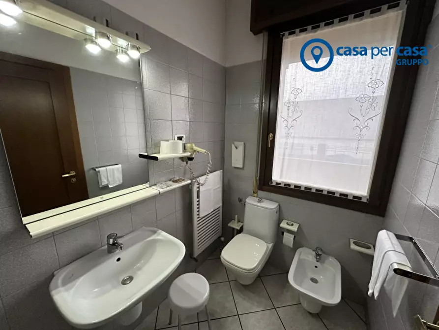 Immagine 36 di Hotel in vendita  in via umberto saba 6 a Castelmassa