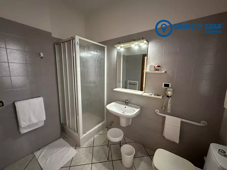 Immagine 42 di Hotel in vendita  in via umberto saba 6 a Castelmassa