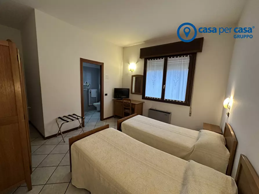 Immagine 44 di Hotel in vendita  in via umberto saba 6 a Castelmassa