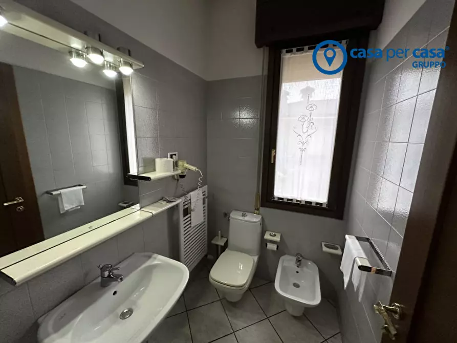 Immagine 51 di Hotel in vendita  in via umberto saba 6 a Castelmassa