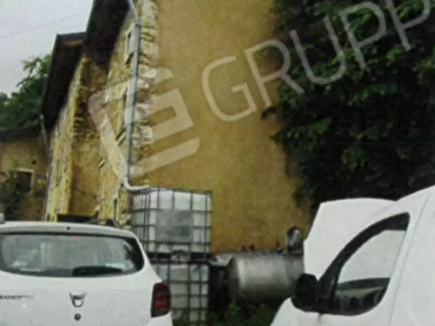 Immagine 2 di Palazzo in vendita  a Badia Calavena