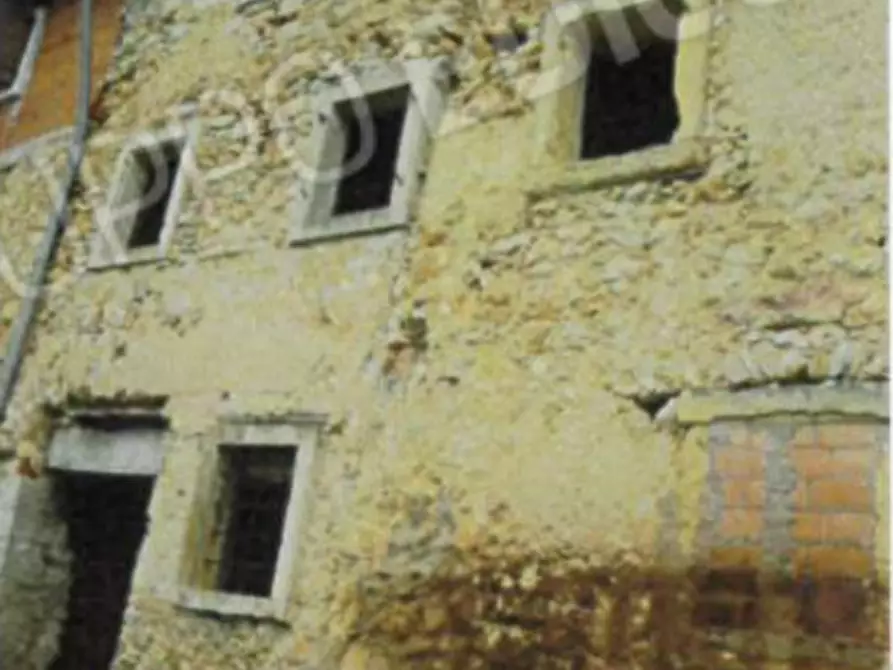 Immagine 4 di Palazzo in vendita  a Badia Calavena