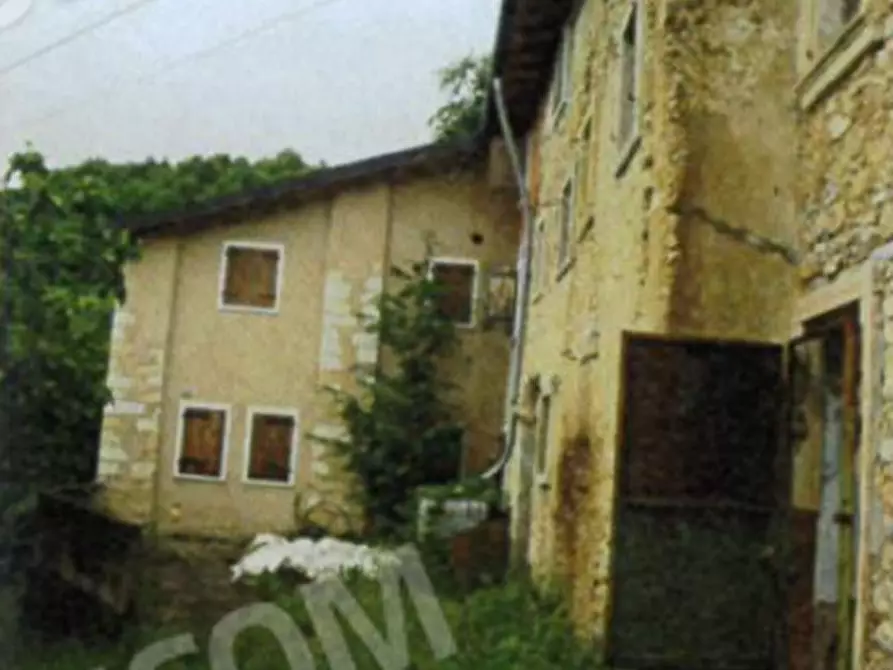 Immagine 5 di Palazzo in vendita  a Badia Calavena