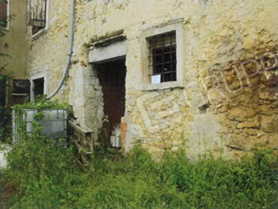 Immagine 9 di Palazzo in vendita  a Badia Calavena