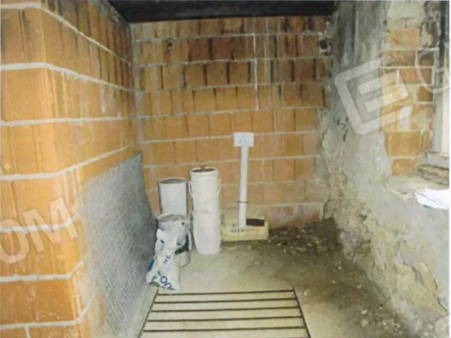 Immagine 19 di Palazzo in vendita  a Badia Calavena