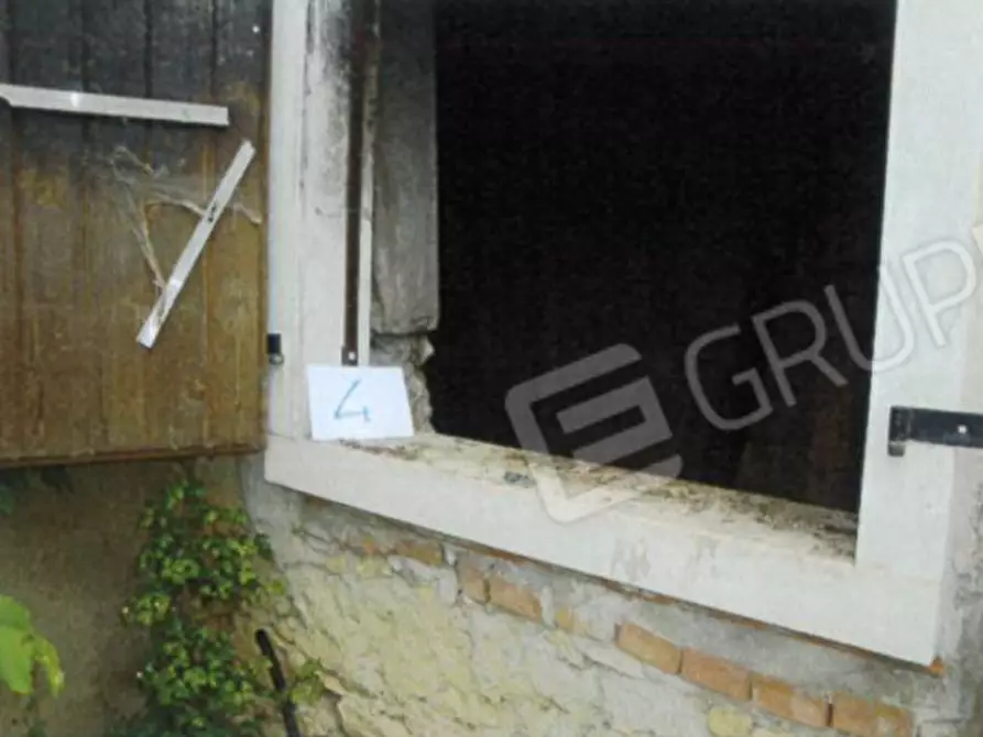 Immagine 20 di Palazzo in vendita  a Badia Calavena