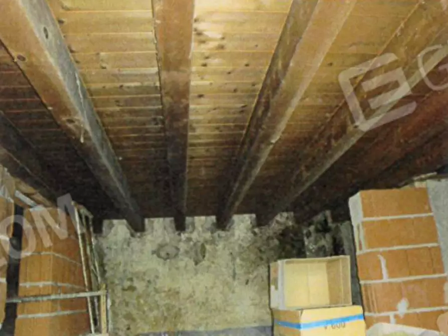 Immagine 22 di Palazzo in vendita  a Badia Calavena