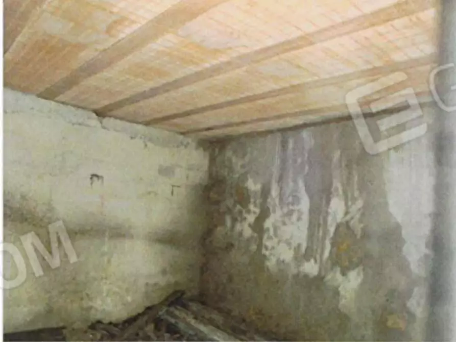 Immagine 35 di Palazzo in vendita  a Badia Calavena