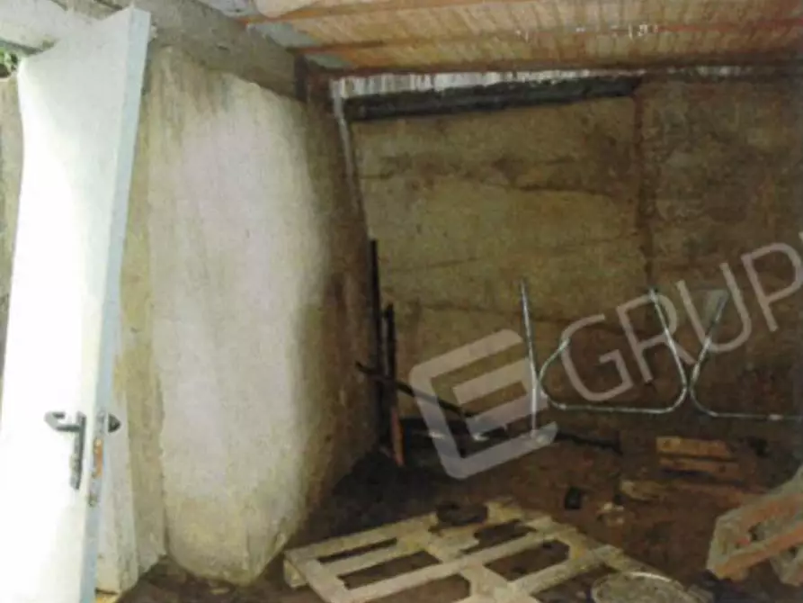 Immagine 37 di Palazzo in vendita  a Badia Calavena