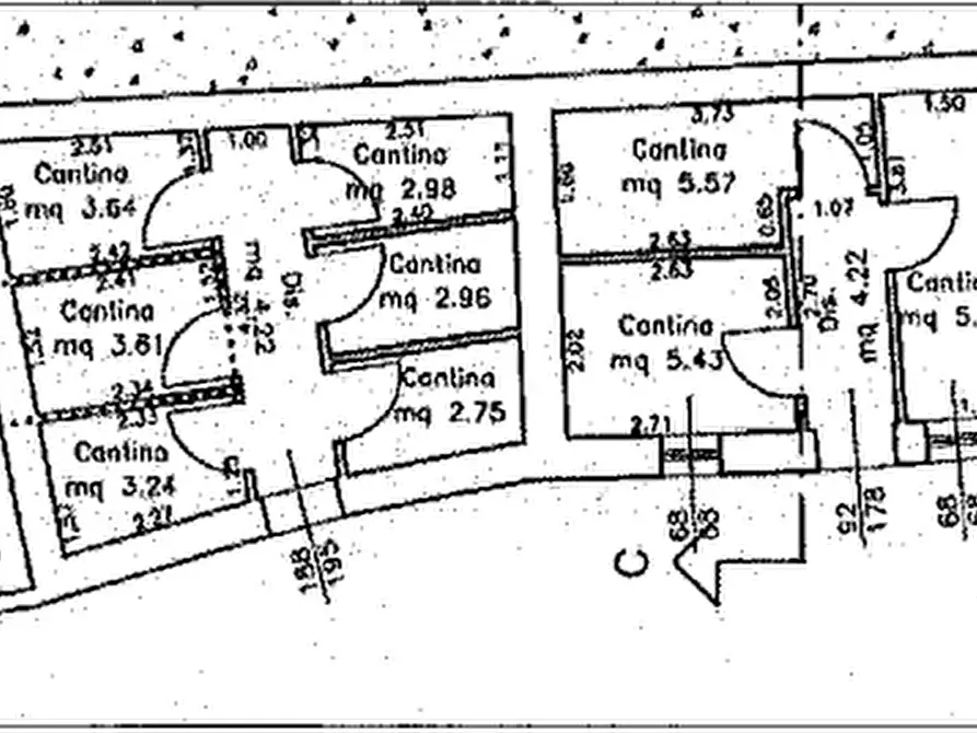 Immagine 47 di Palazzo in vendita  a Badia Calavena