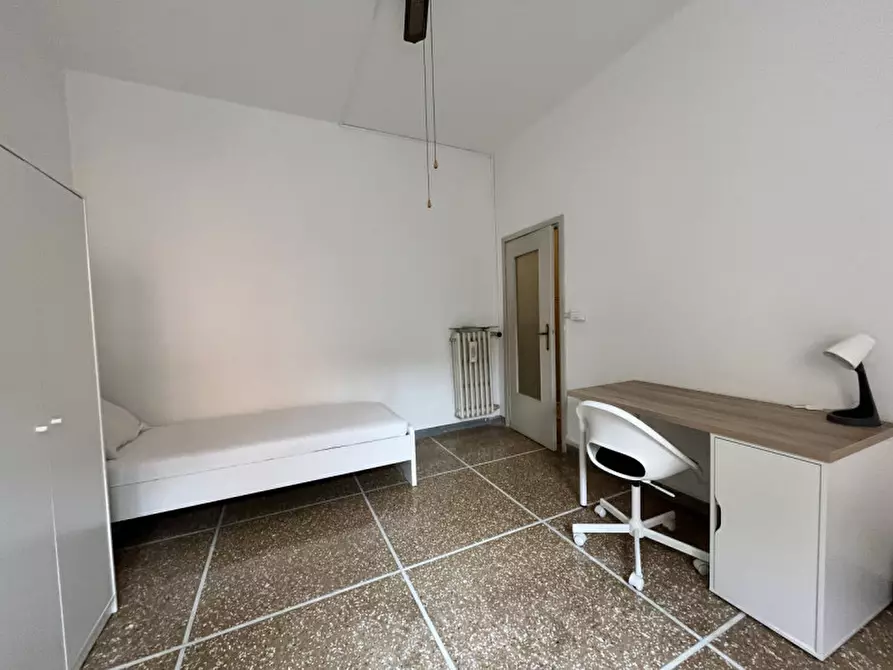 Immagine 3 di Appartamento in affitto  in via ranzani a Bologna