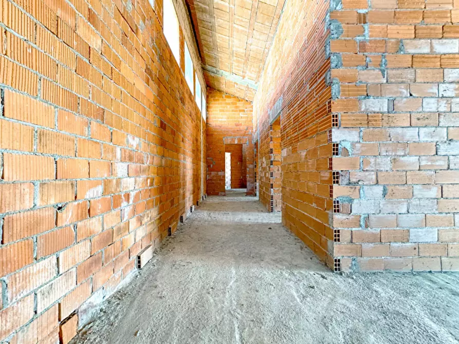 Immagine 10 di Villa in vendita  in Corso Roma a Maggiora