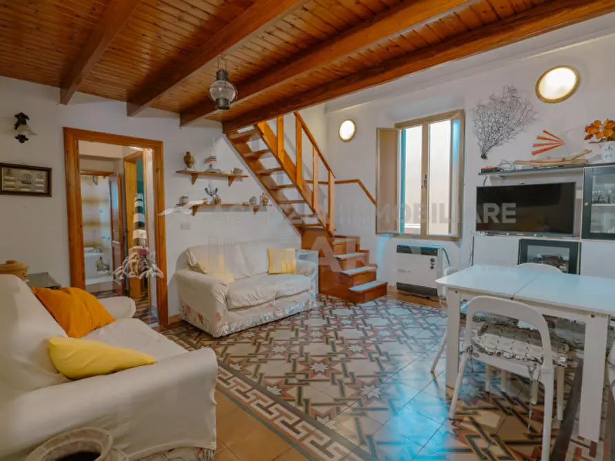 Immagine 2 di Villetta a schiera in vendita  in Via Marco Polo a La Maddalena