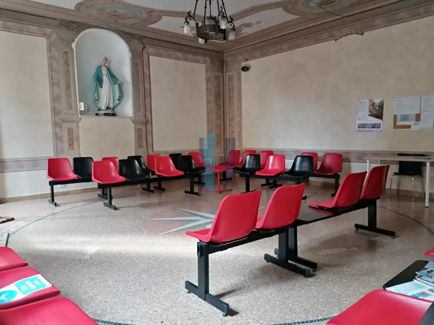 Immagine 5 di Ufficio in affitto  a Travagliato