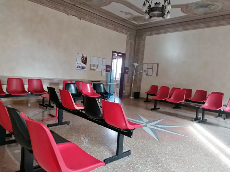 Immagine 6 di Ufficio in affitto  a Travagliato