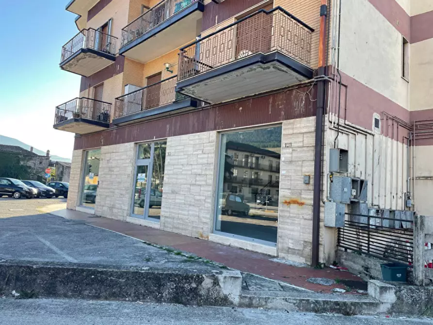 Immagine 1 di Attività commerciale in affitto  in Via grumentina a Marsicovetere