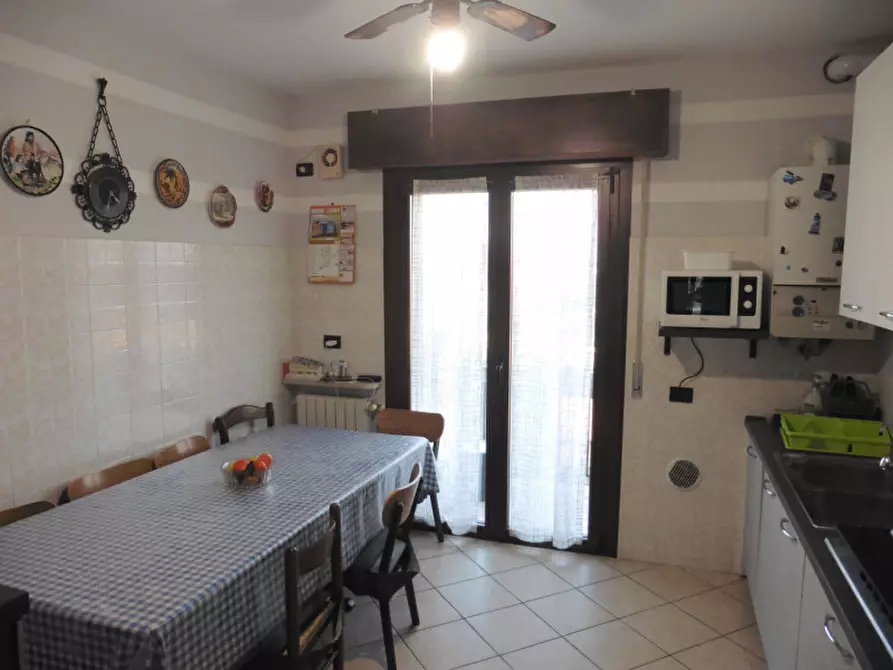 Immagine 8 di Appartamento in vendita  in via Roma 38 a Nogarole Rocca