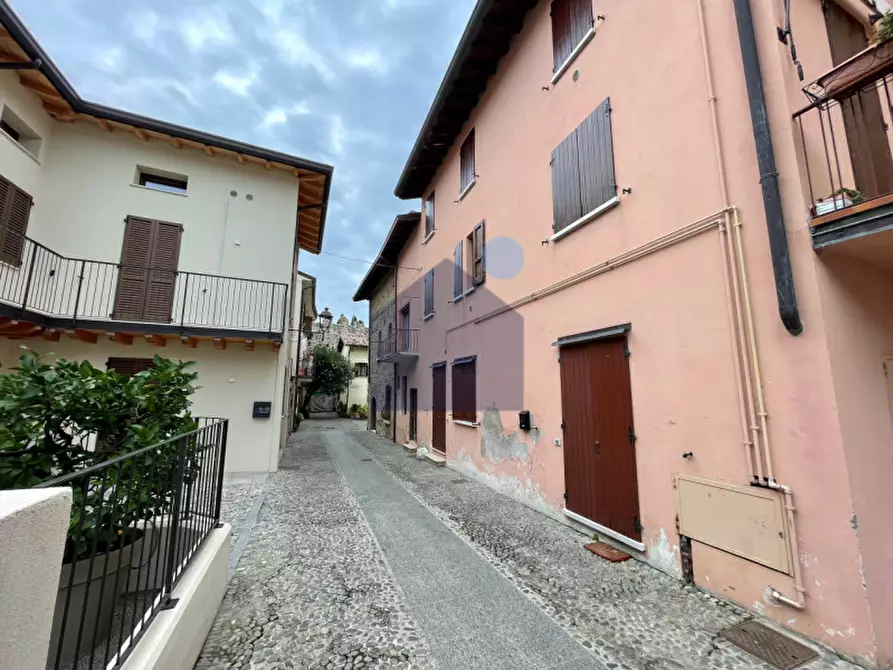 Immagine 1 di Appartamento in vendita  in via castello a Moniga Del Garda