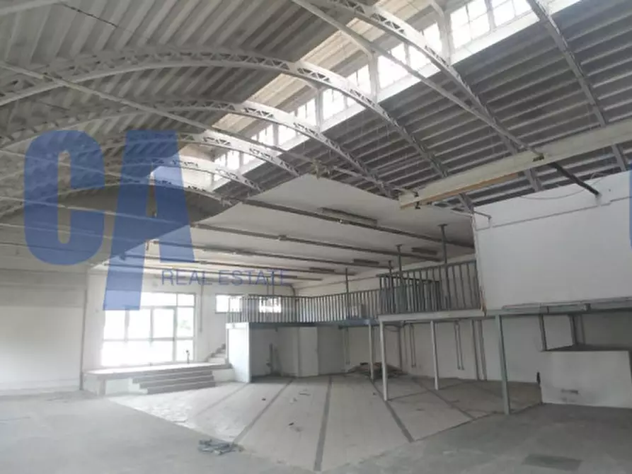 Immagine 4 di Laboratorio in vendita  in VIA GROSIO a Milano