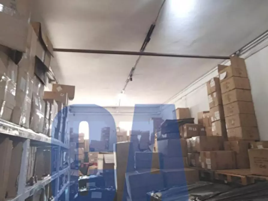 Immagine 8 di Laboratorio in vendita  in VIA GROSIO a Milano