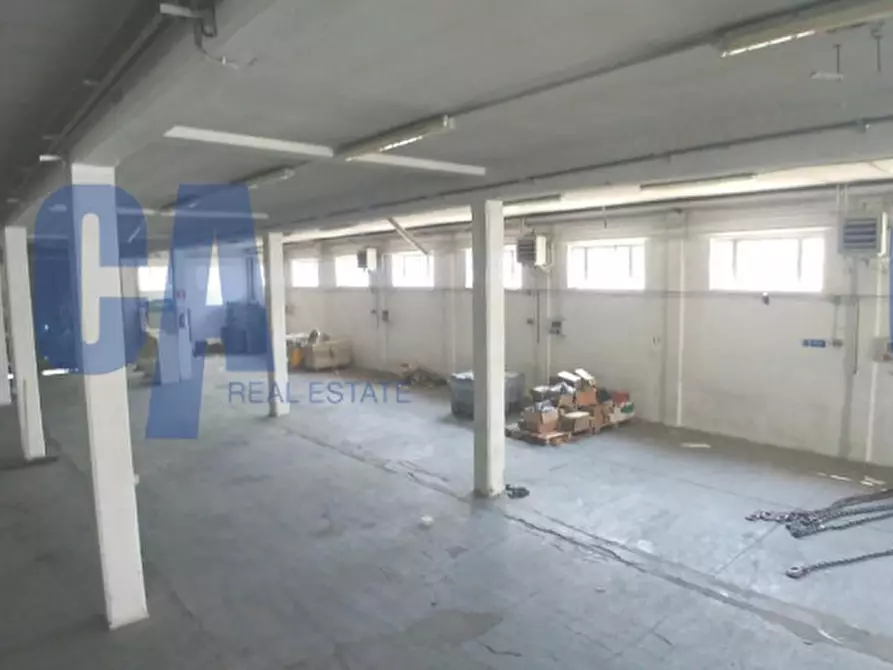 Immagine 3 di Magazzino in vendita  in VIA GROSIO a Milano