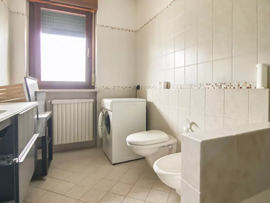 Immagine 9 di Casa bifamiliare in vendita  a Villafranca Di Verona