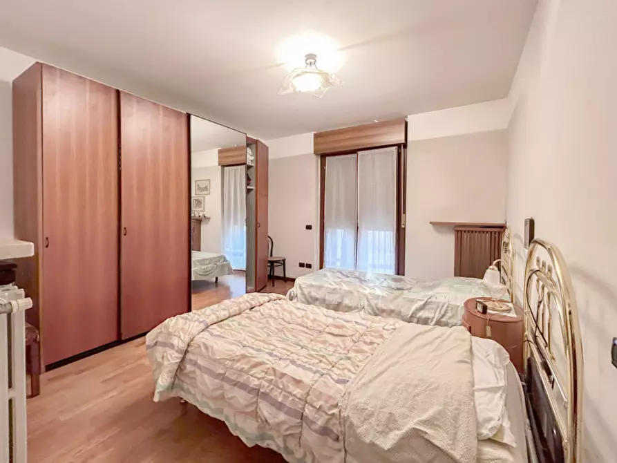 Immagine 15 di Casa bifamiliare in vendita  a Villafranca Di Verona