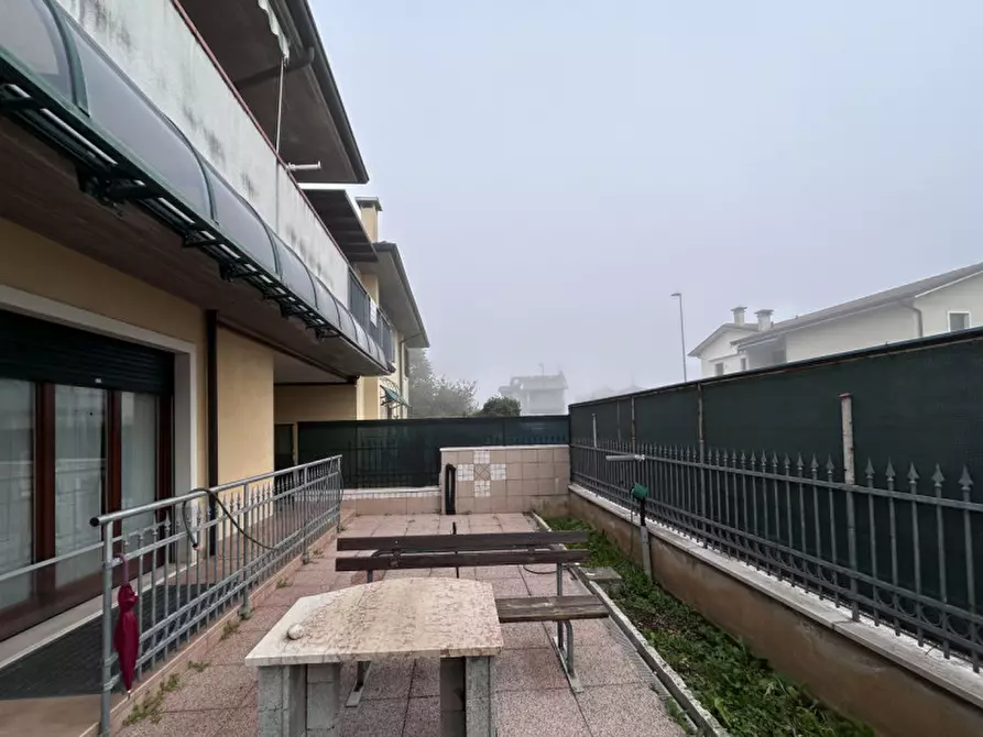 Immagine 25 di Casa bifamiliare in vendita  a Villafranca Di Verona