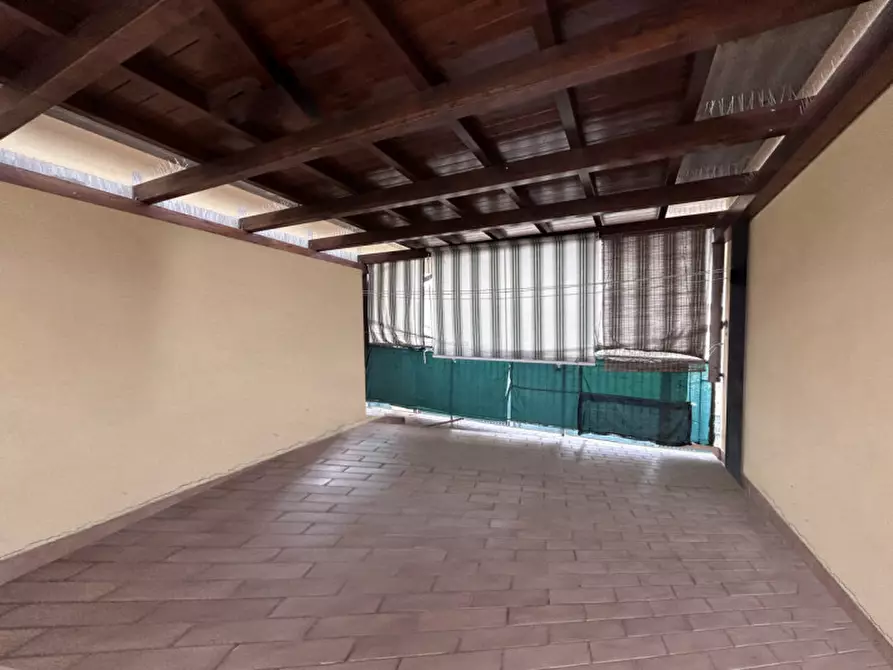 Immagine 28 di Casa bifamiliare in vendita  a Villafranca Di Verona