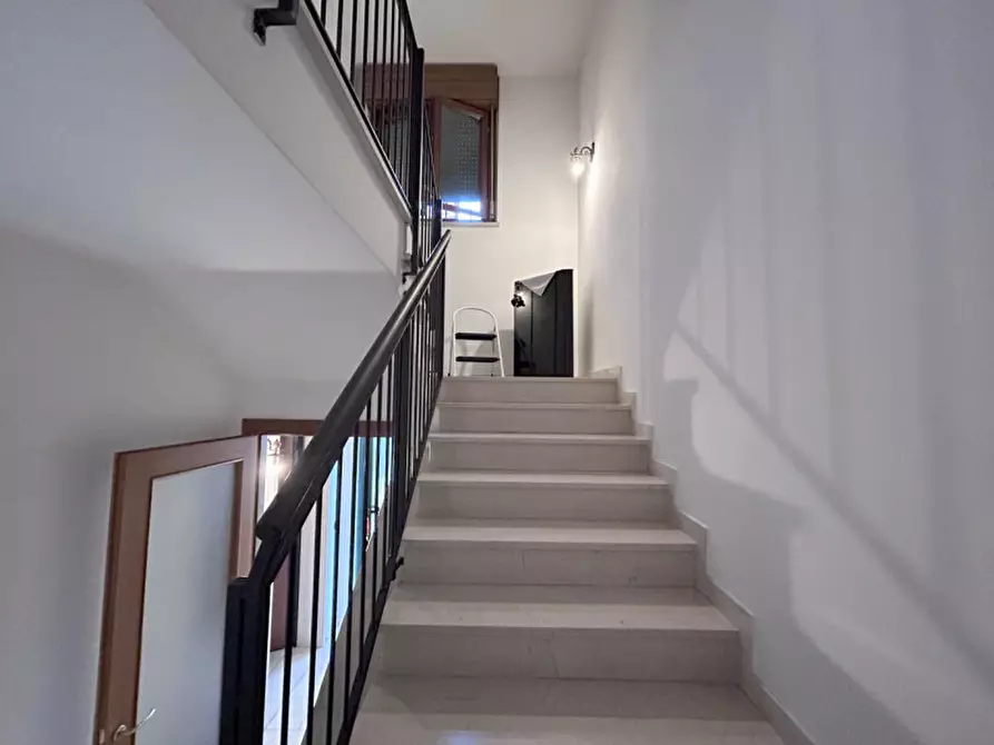 Immagine 31 di Casa bifamiliare in vendita  a Villafranca Di Verona