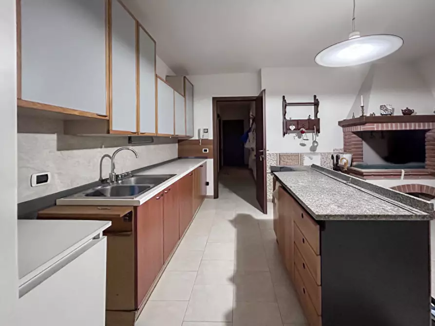 Immagine 43 di Casa bifamiliare in vendita  a Villafranca Di Verona