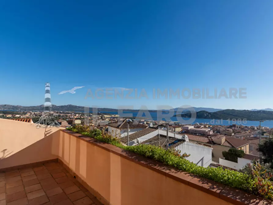 Immagine 1 di Attico in vendita  in Via Suor Gotteland a La Maddalena