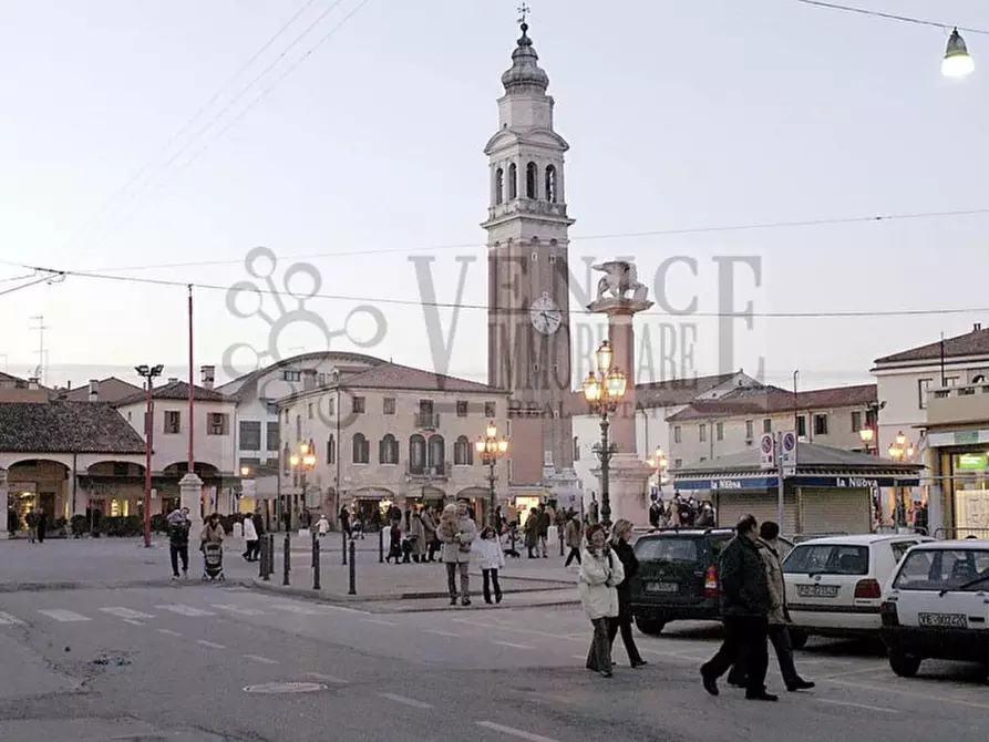 Immagine 3 di Attività commerciale in vendita  a Mirano