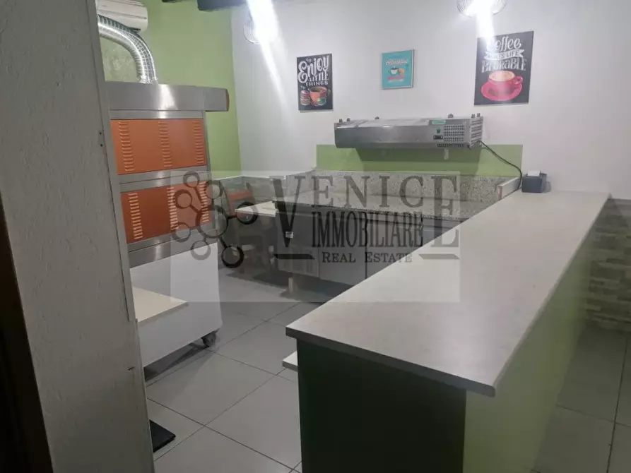 Immagine 4 di Attività commerciale in vendita  a Mirano