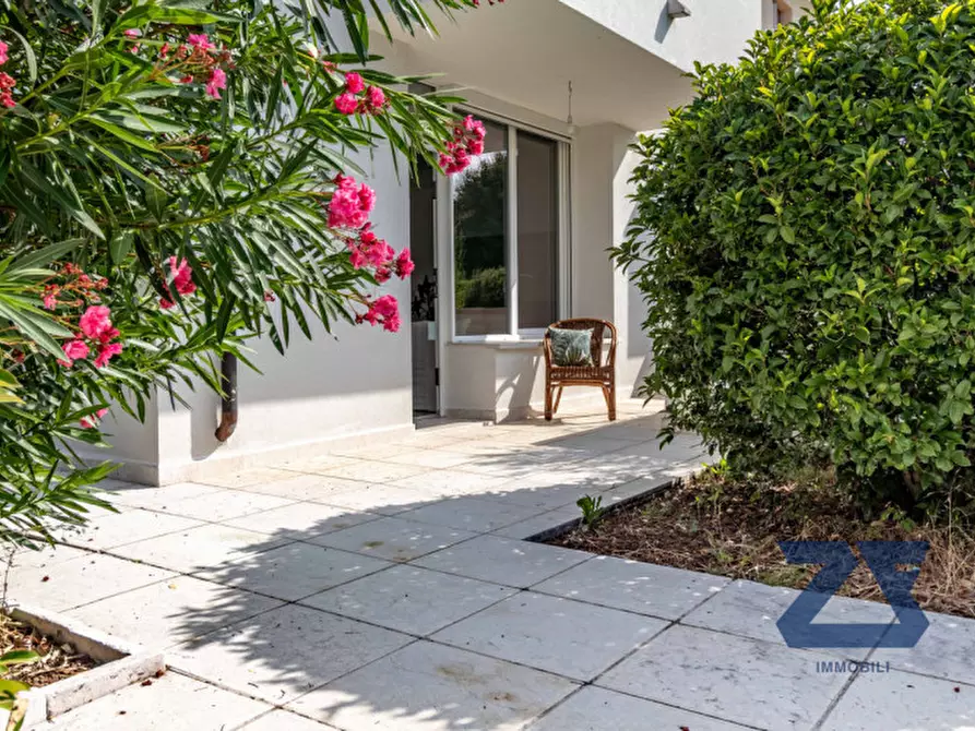 Immagine 1 di Casa bifamiliare in vendita  in Via Redipuglia a Castelfranco Veneto