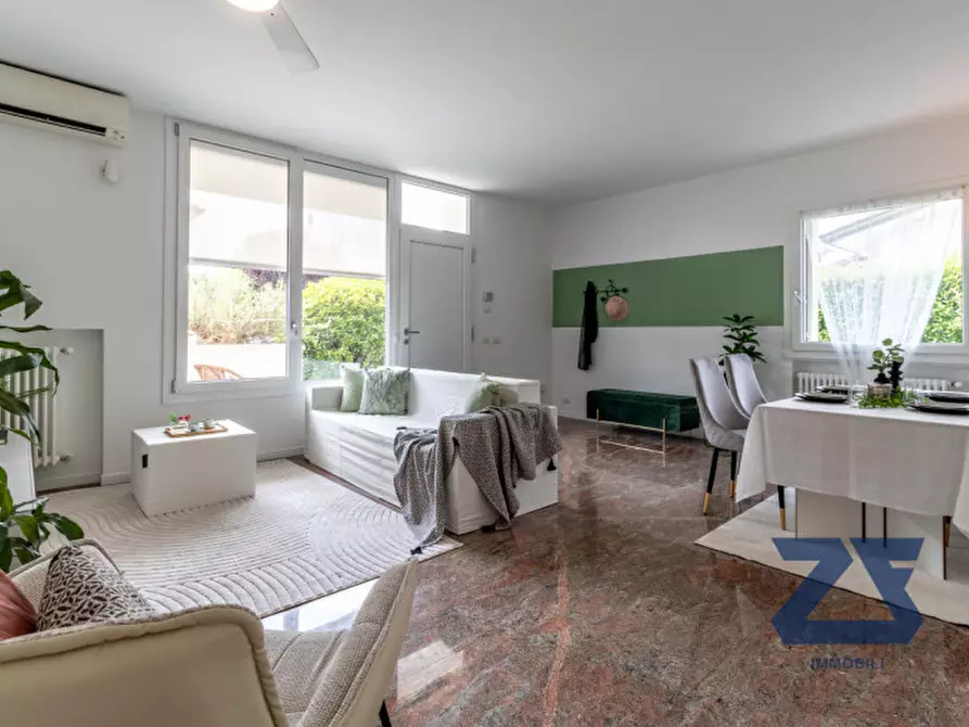 Immagine 6 di Casa bifamiliare in vendita  in Via Redipuglia a Castelfranco Veneto